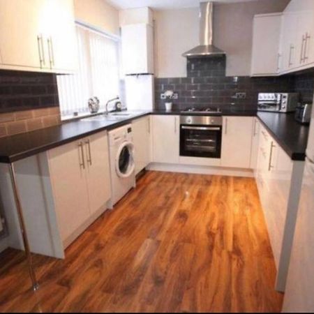 Host Liverpool - City Centre Townhouse, Group Friendly & Parking Exterior foto