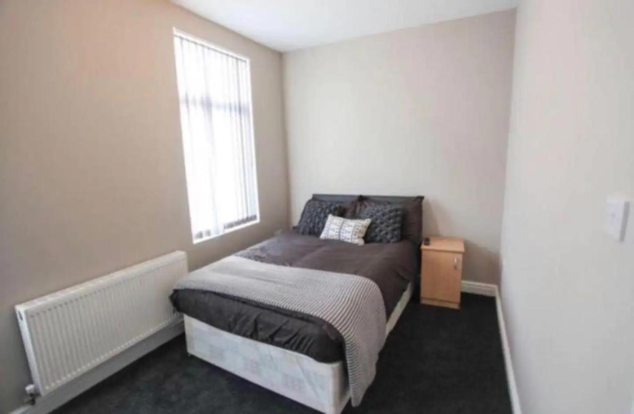 Host Liverpool - City Centre Townhouse, Group Friendly & Parking Exterior foto